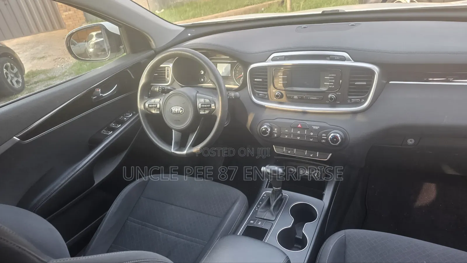 Kia Sorento 2.4L LX AWD 2019 White