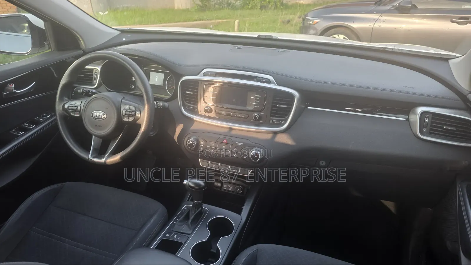Kia Sorento 2.4L LX AWD 2019 White