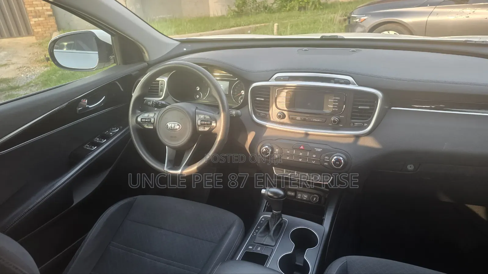 Kia Sorento 2.4L LX AWD 2019 White