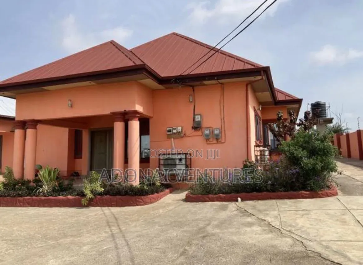 6bdrm House in Sokoban Asaago, Kumasi Metropolitan for sale