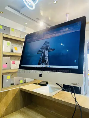 Desktop Computer Apple iMac 8GB Intel Core i5 SSD 256GB