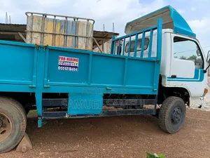 Nice Yuejin Truck With Mighty Engine