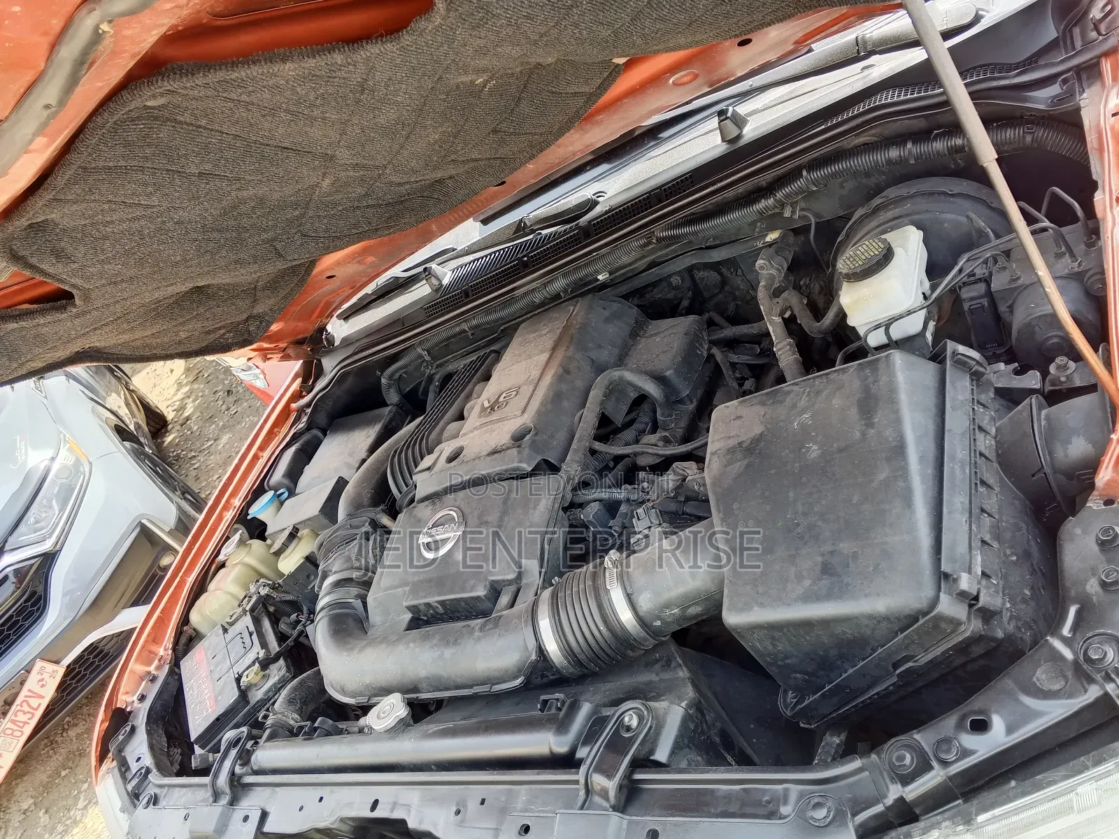 Nissan Frontier 2011 Orange