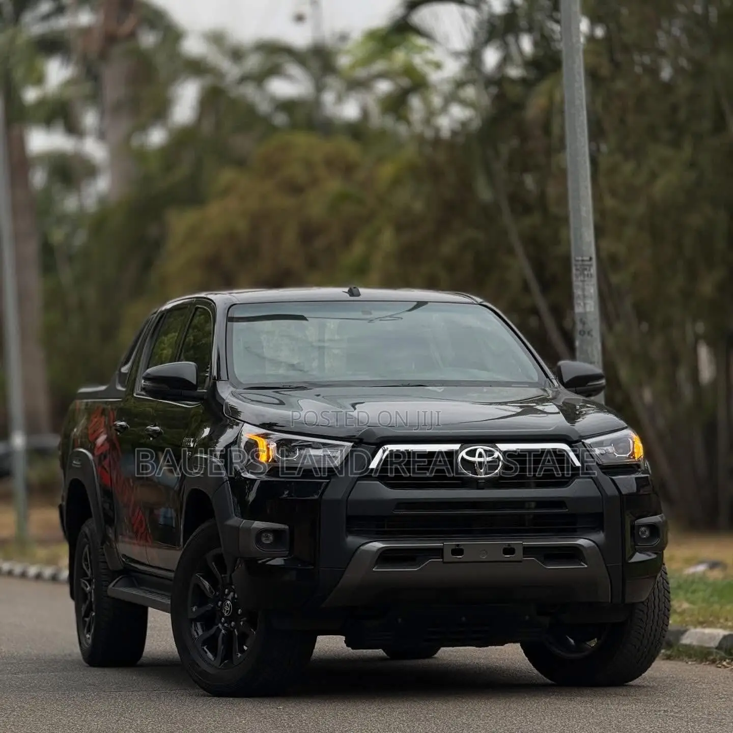 New Toyota Hilux 2025 Black