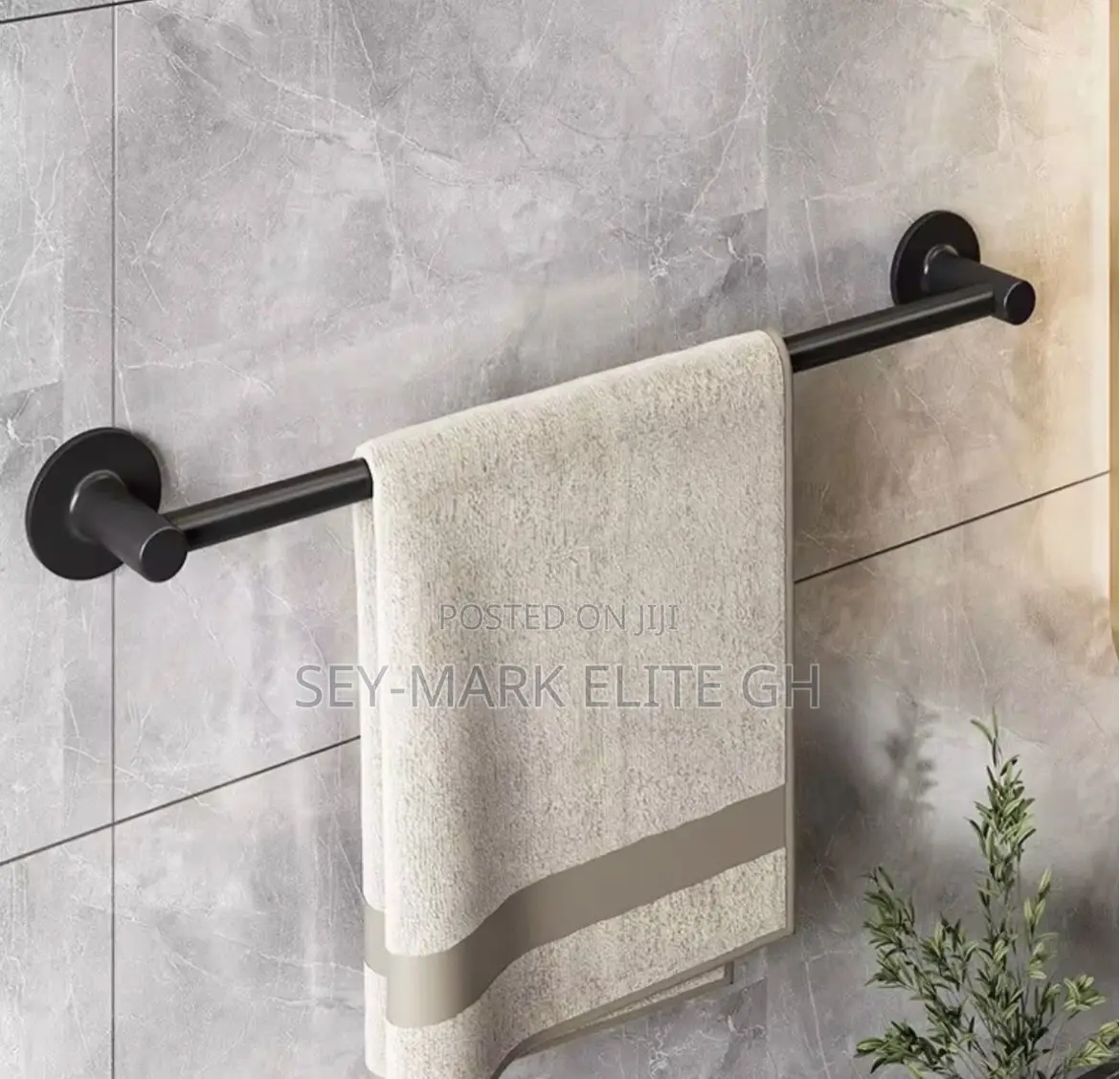 Single Bar Metallic Towel Hanger