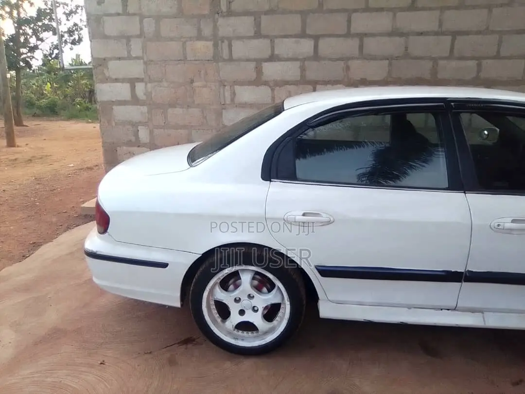 Hyundai Sonata Automatic 2004 White