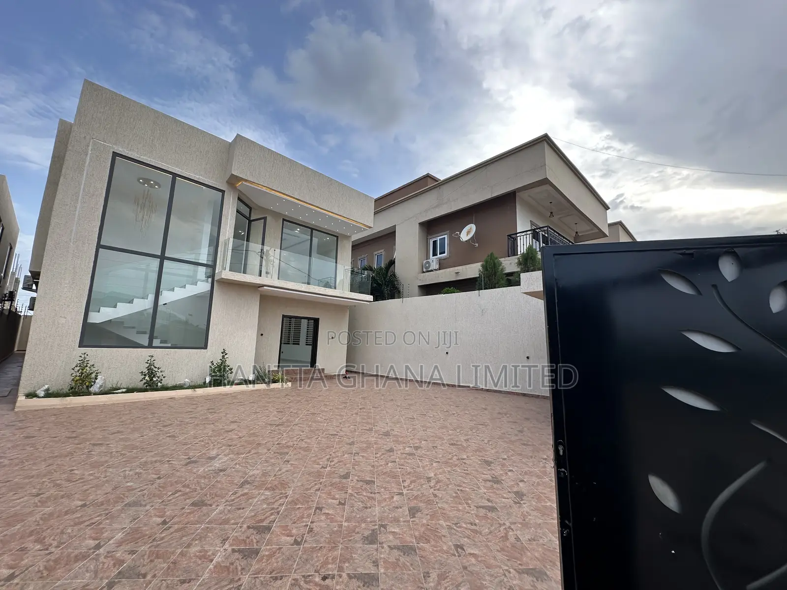 4bdrm House in East Legon, American House for sale