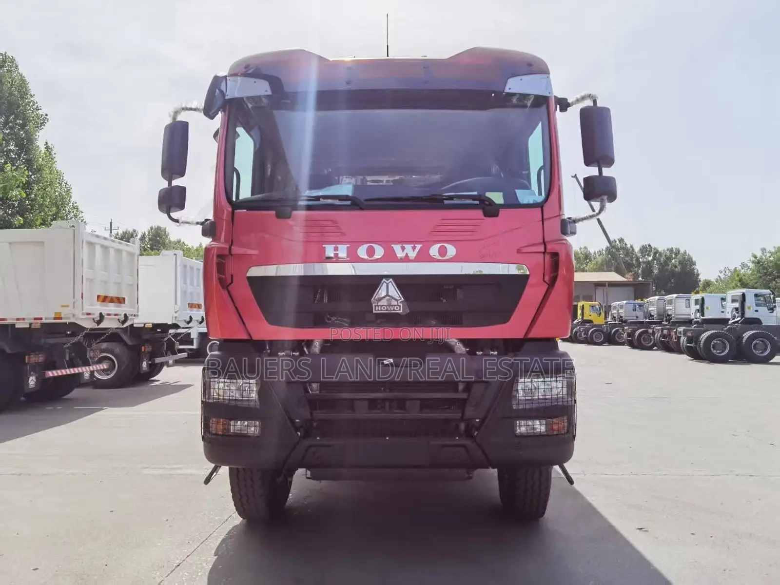 Sinotruk Howo 8*4tx Heavy-Duty Truck, 2025 Red