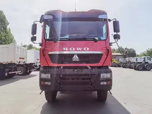 Sinotruk Howo 8*4tx Heavy-Duty Truck, 2025 Red
