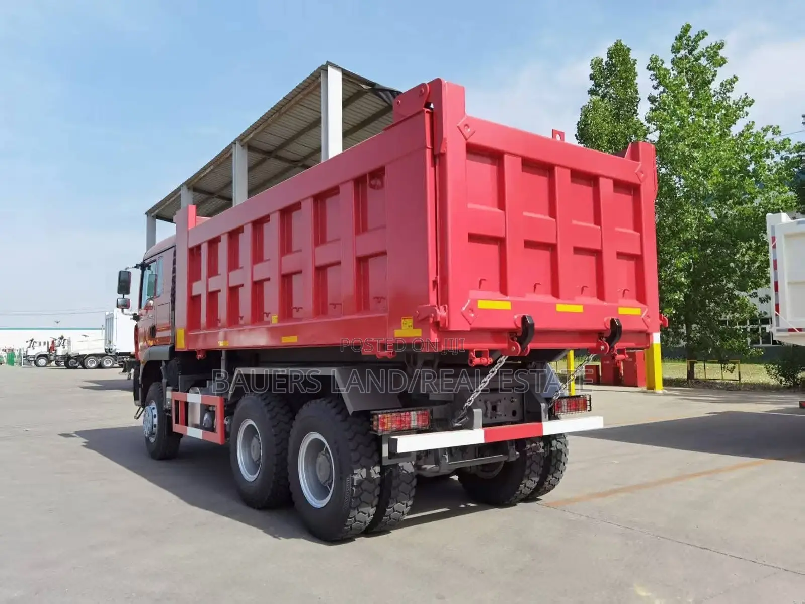 Sinotruk Howo 8*4tx Heavy-Duty Truck, 2025 Red