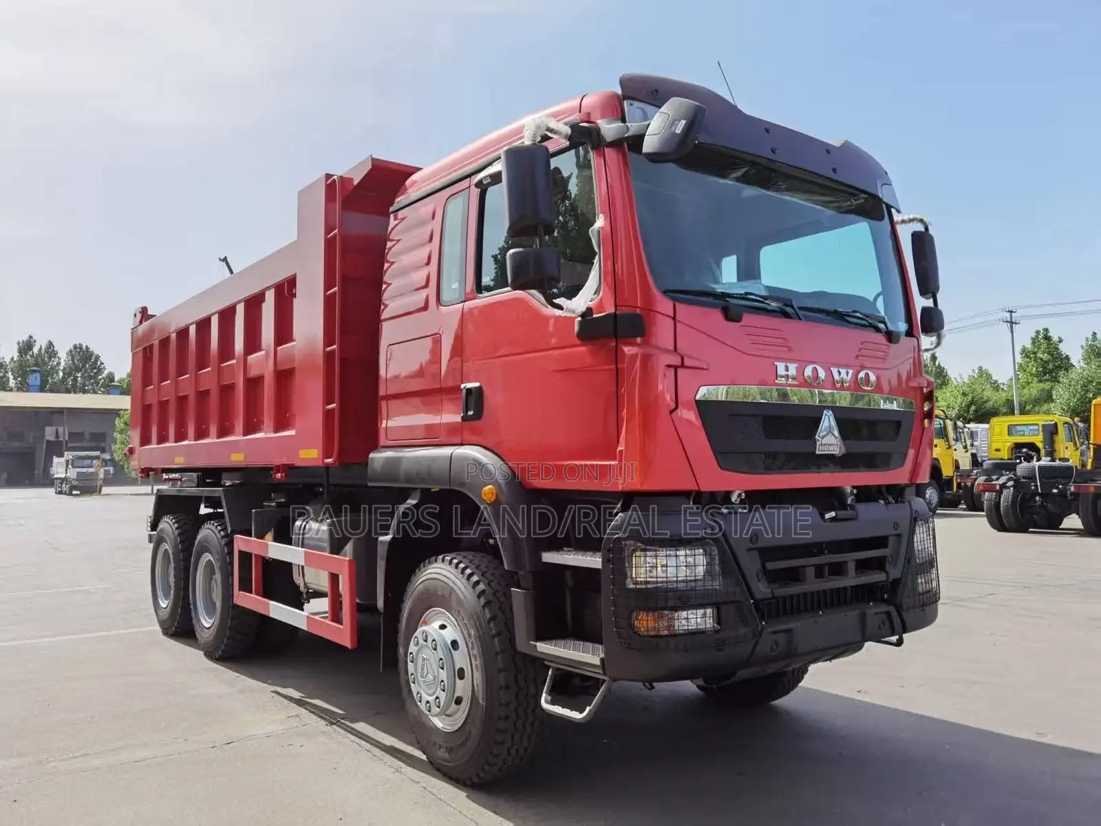 Sinotruk Howo 8*4tx Heavy-Duty Truck, 2025 Red