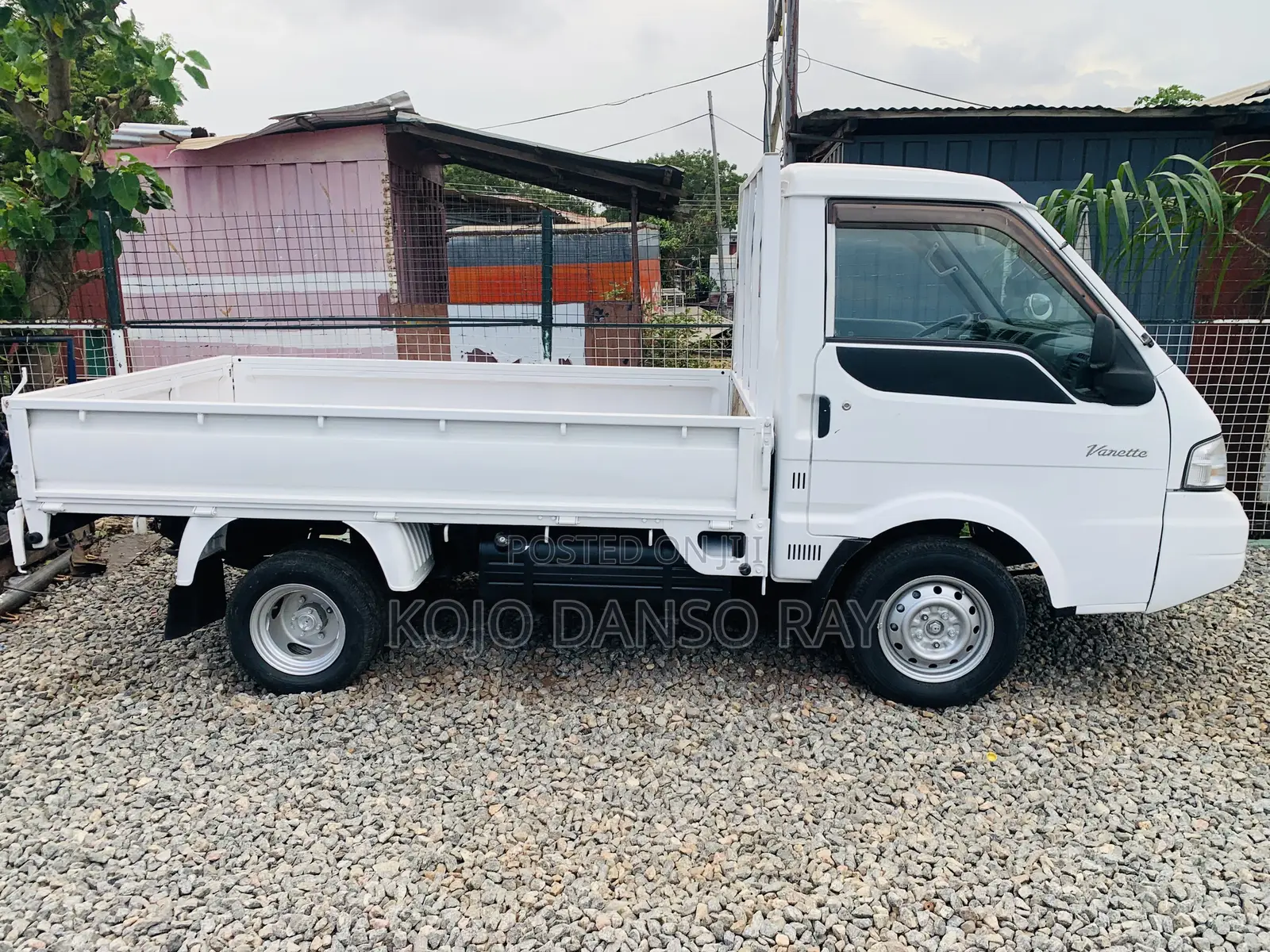 2005 Nissan