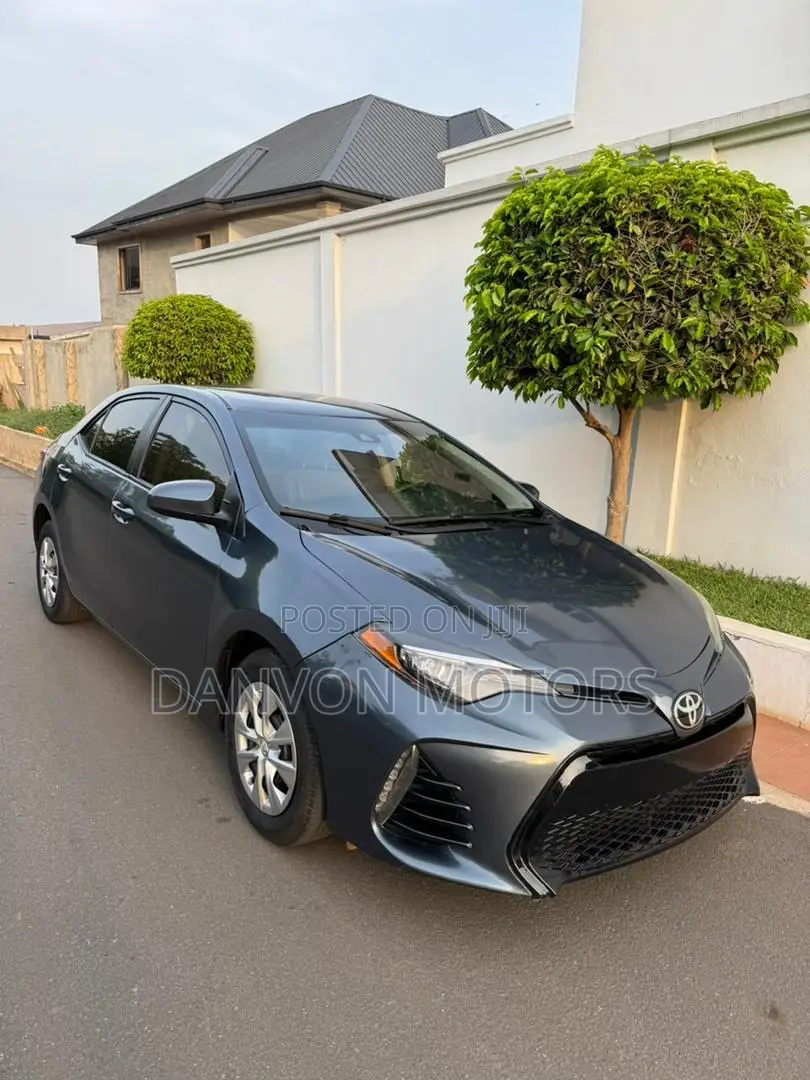 Toyota Corolla LE (1.8L 4cyl 2A) 2019 Gray