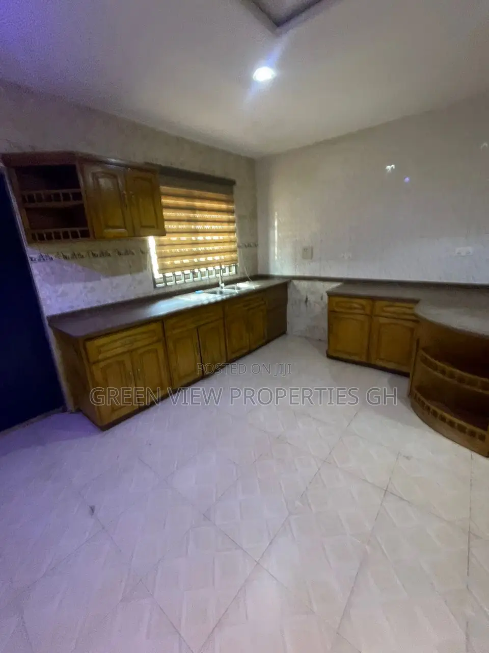 6bdrm House in West Hills Mall Area for rent