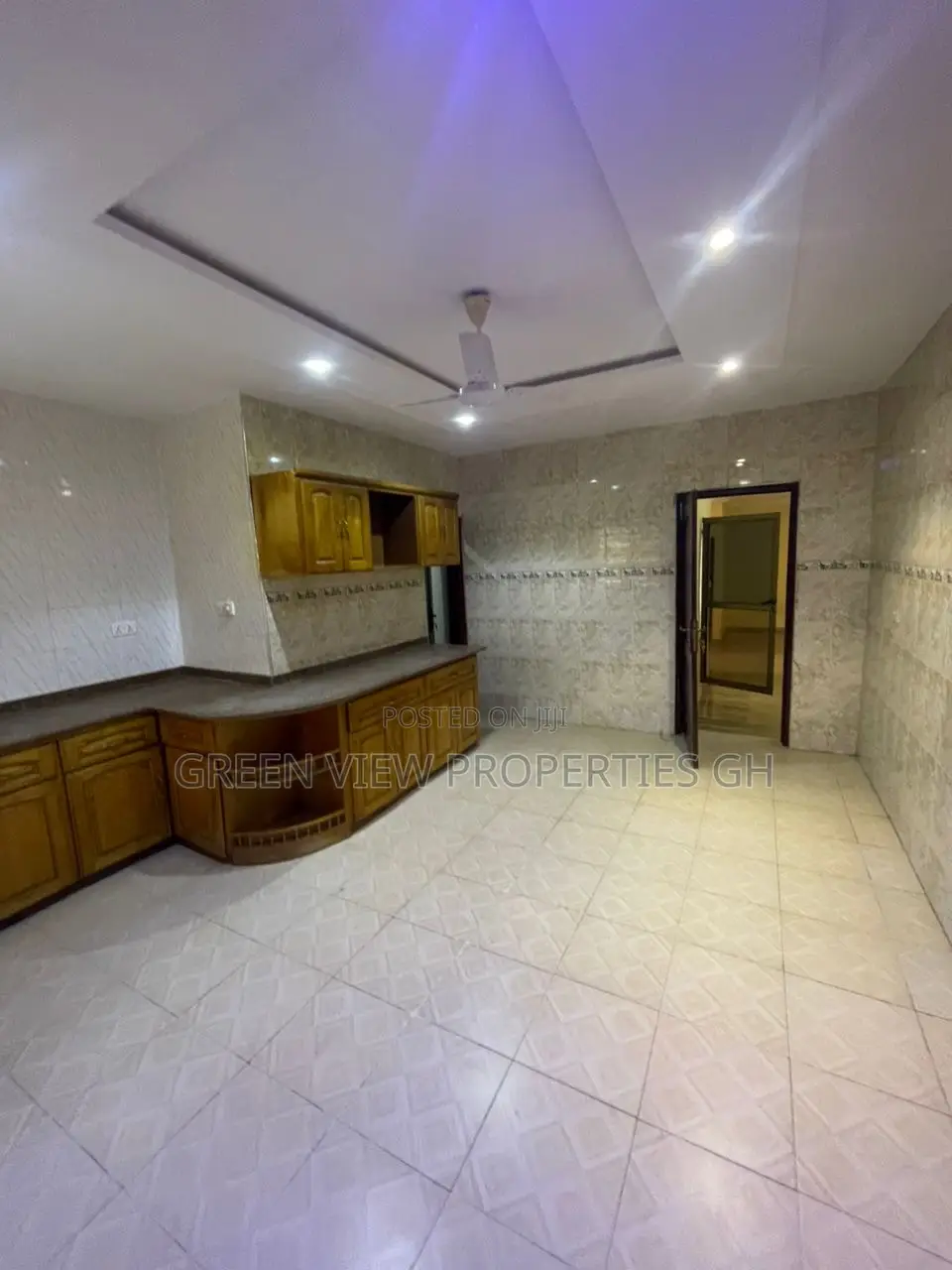 6bdrm House in West Hills Mall Area for rent