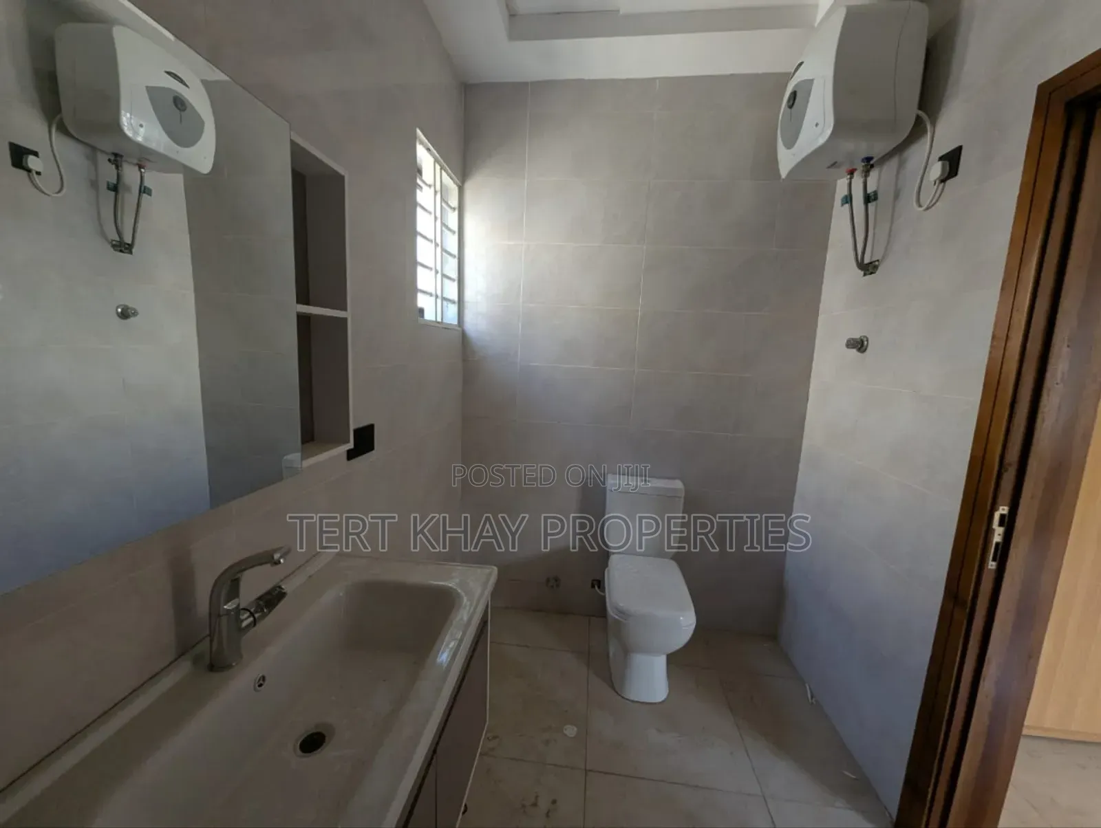 4bdrm House in The Mall, Achimota for rent