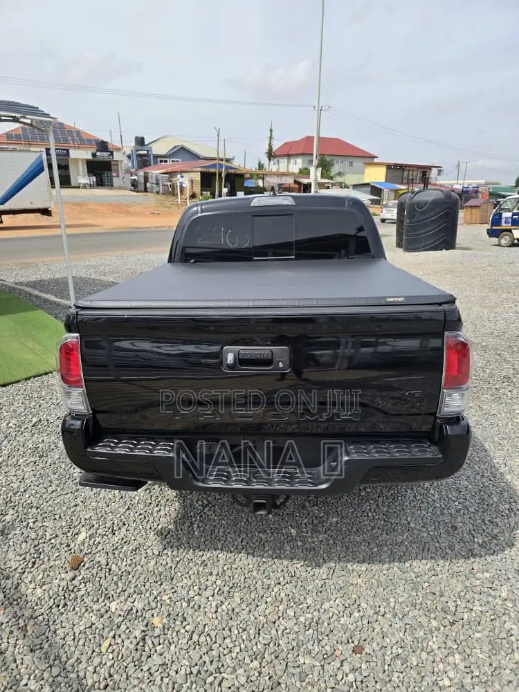 Toyota Tacoma Limited Double Cab 5' Bed V6 AT 2023 Black