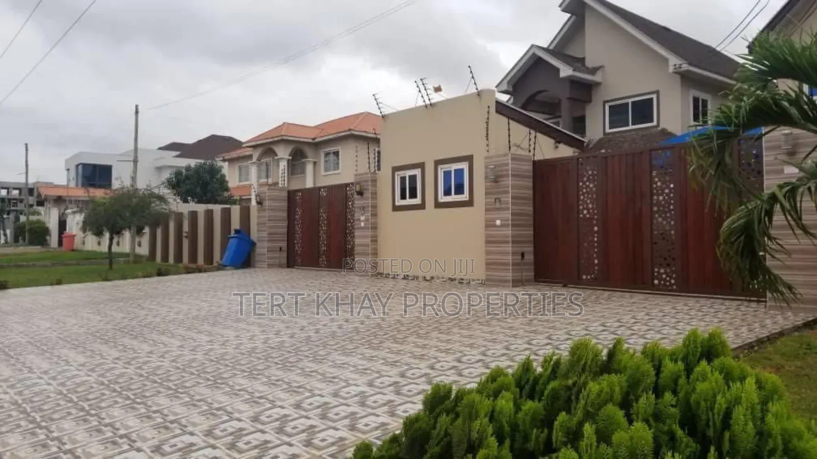 Furnished 5bdrm House in Coco Vanilla, East Legon for sale