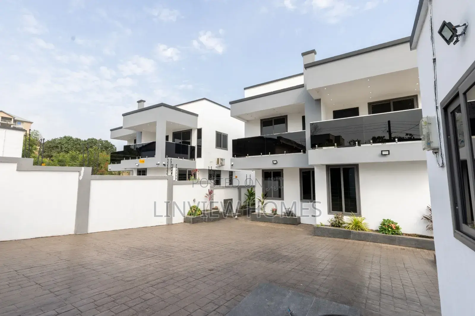 4bdrm House in Linview Homes, Weija for sale