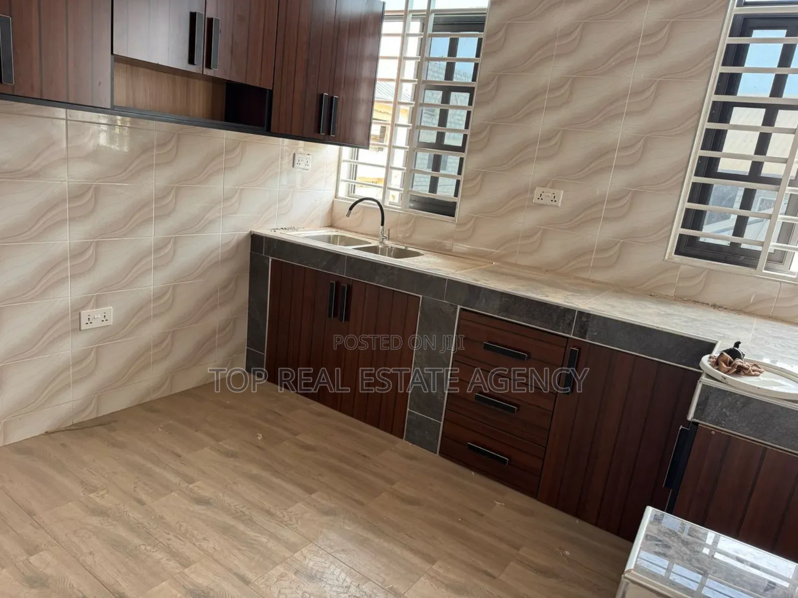 2bdrm Apartment in Tantra Hill, Ola Achool Area for rent