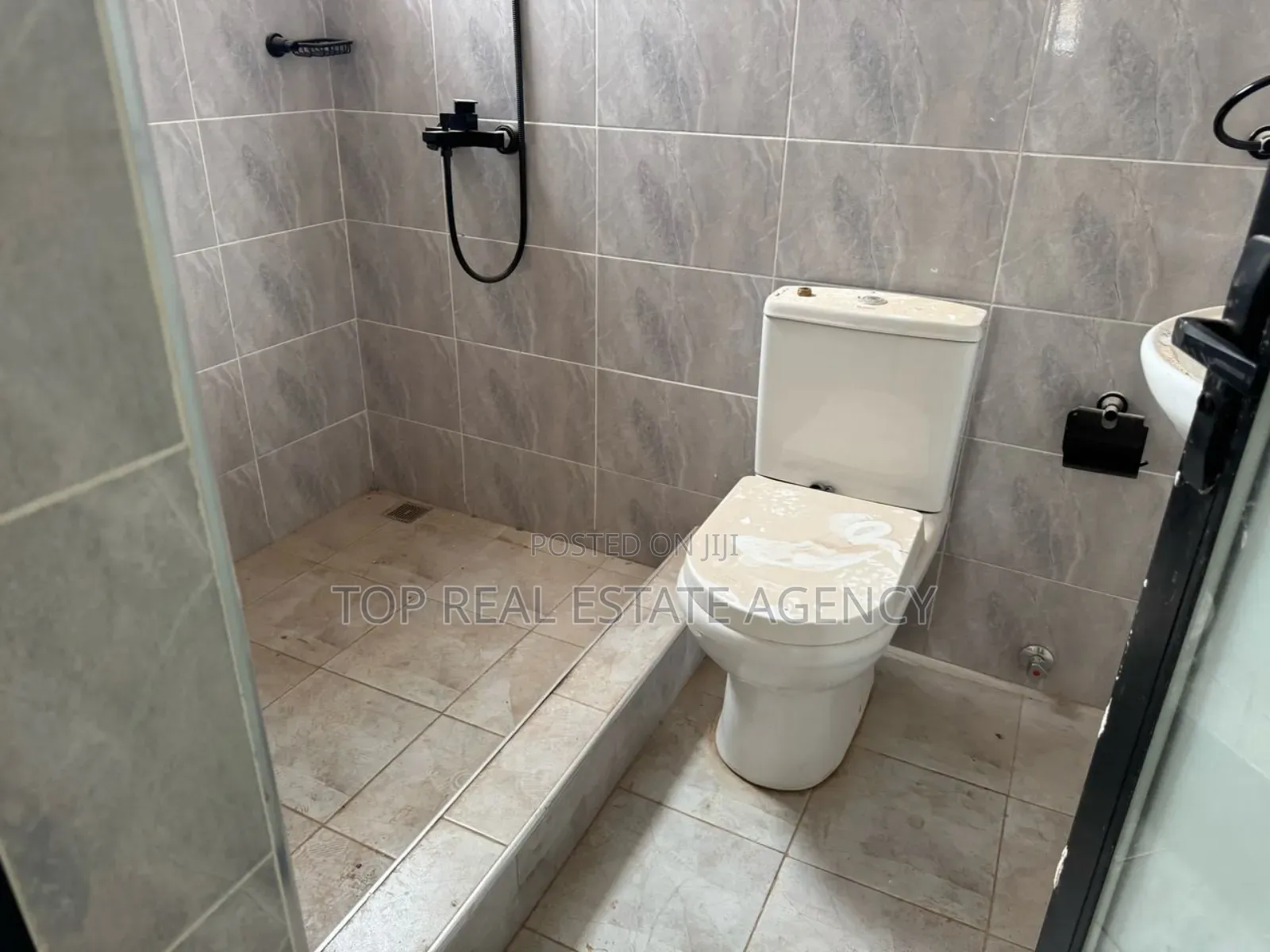 2bdrm Apartment in Tantra Hill, Ola Achool Area for rent