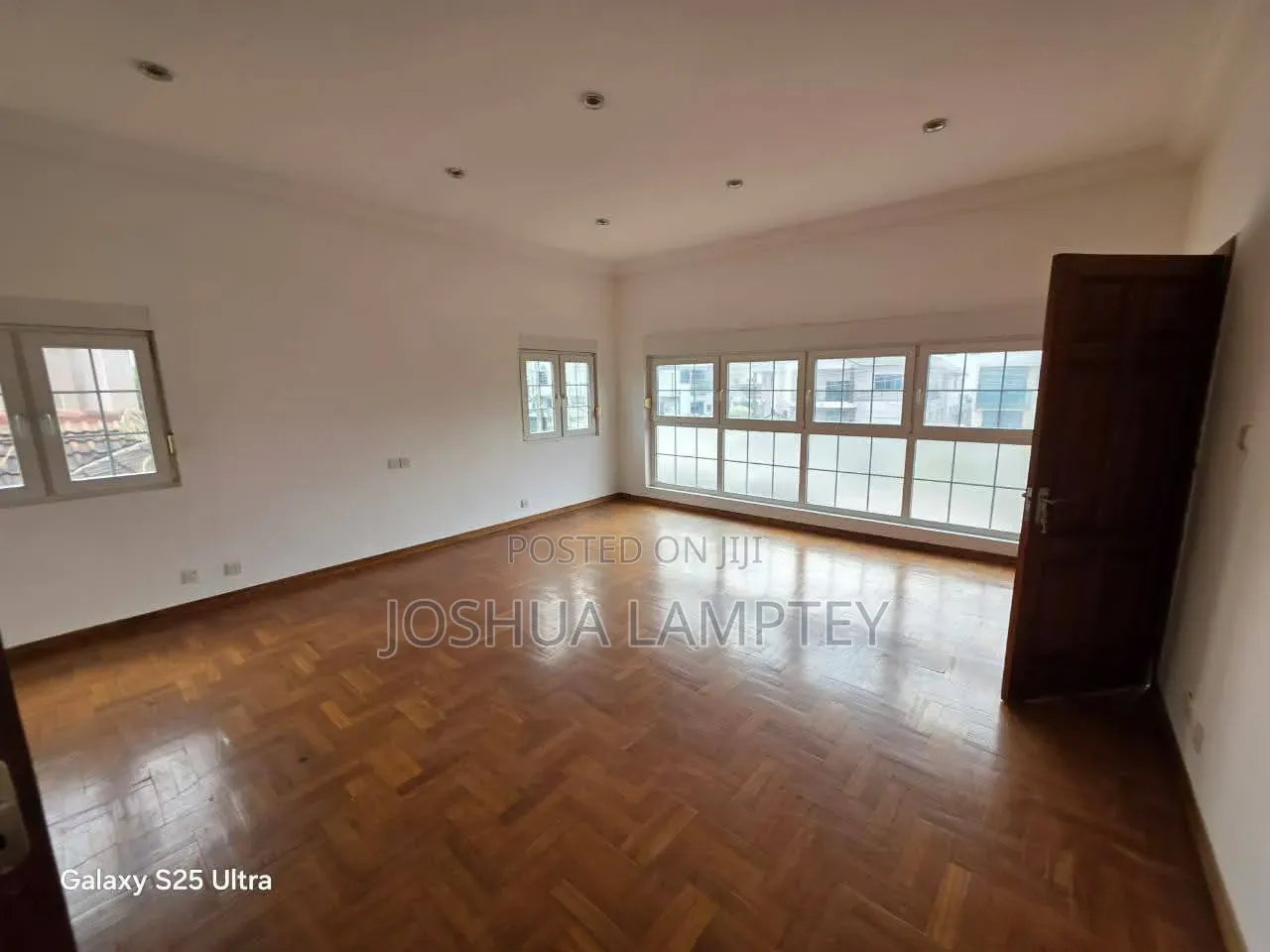 5bdrm House in East Legon Estate, Boundary Road Area for rent
