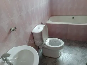 6bdrm House in 6 Bedrooms Self for rent
