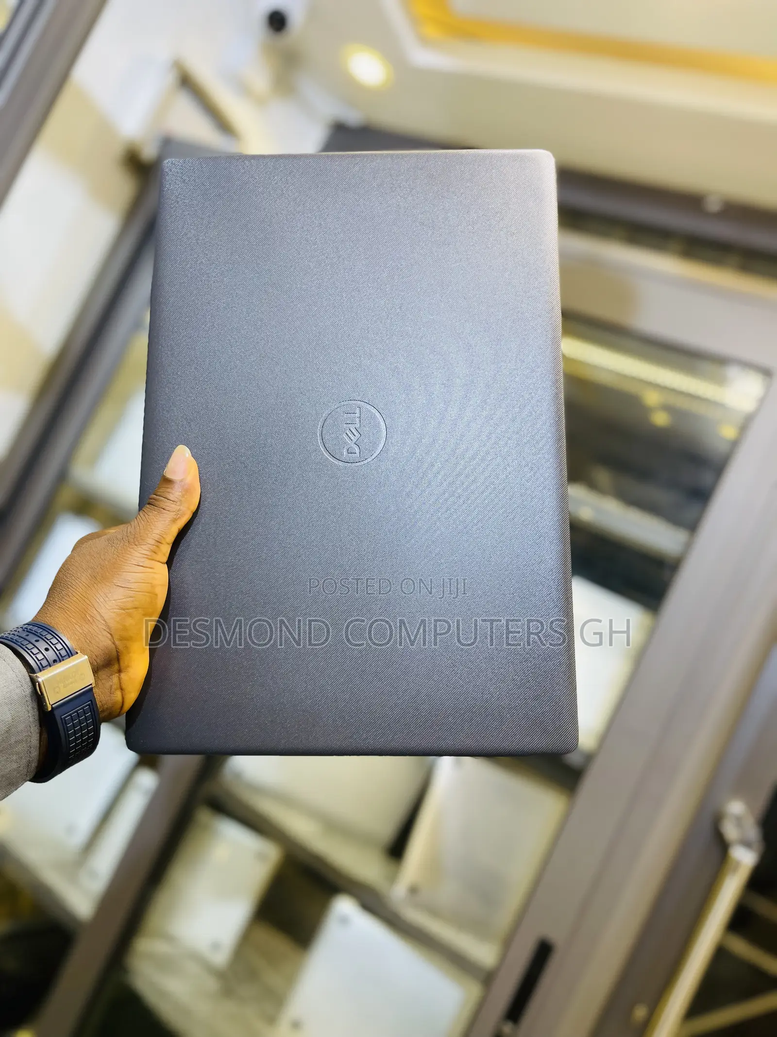 Laptop Dell Vostro 3500 8GB Intel Core i3 HDD 1T