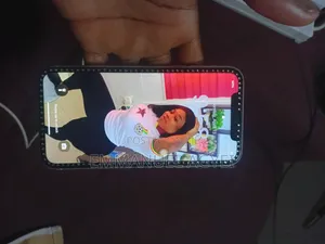 Apple iPhone XR 64 GB White