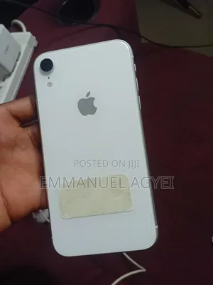 Apple iPhone XR 64 GB White