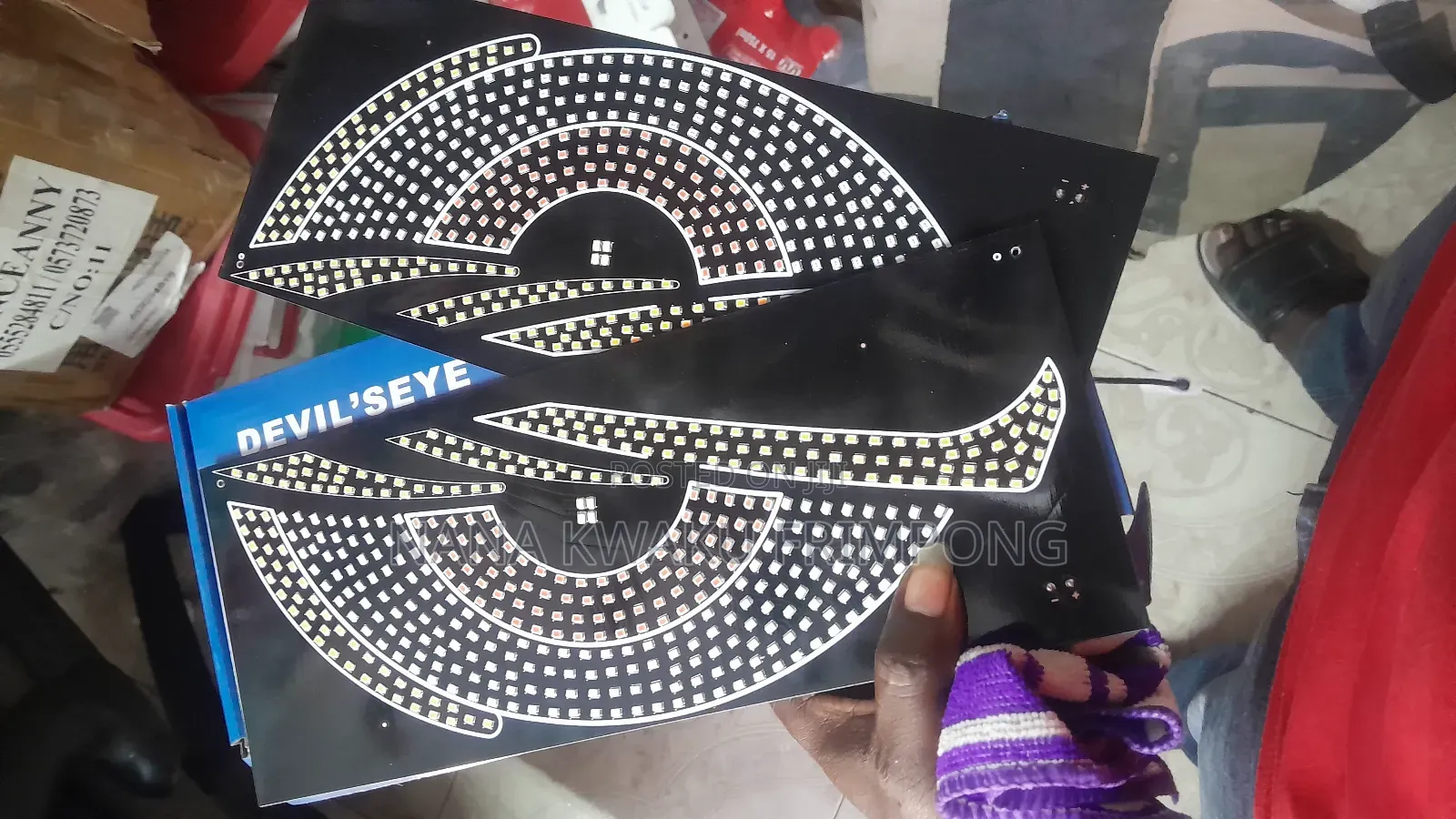 Devil Eyes licht voor auto's, groot flexibel led-display, programmeerbaar, voor auto, kleurrijk, dynamisch, intelligent ledlicht, doe-het-zelf, zacht display, gepersonaliseerde scrolltekst (A