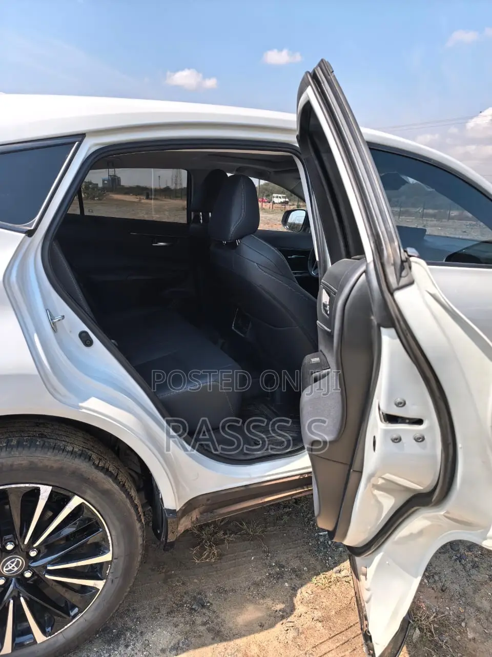 Toyota Venza Limited 2022 White