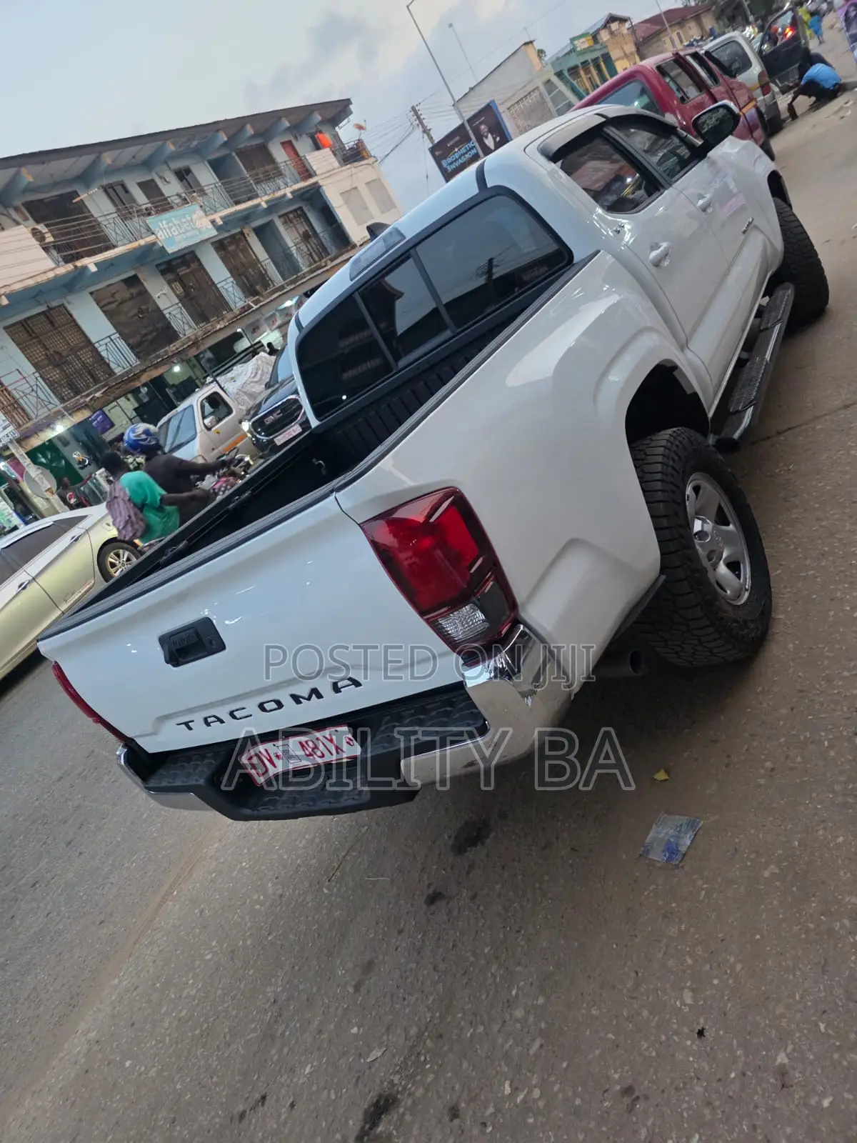 Toyota Tacoma 2021 White