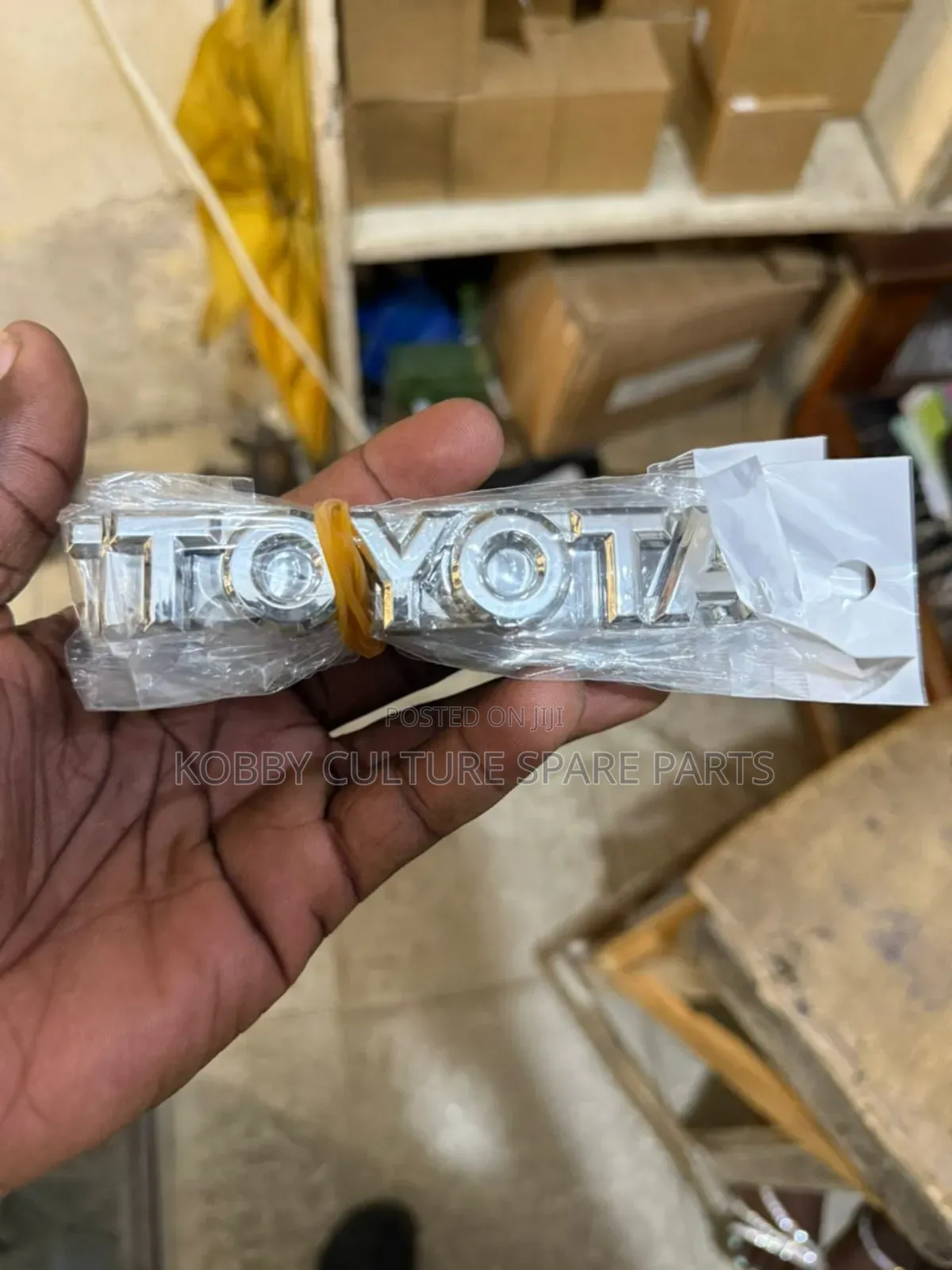 Original Toyota Crowns Writing Available for All Cars