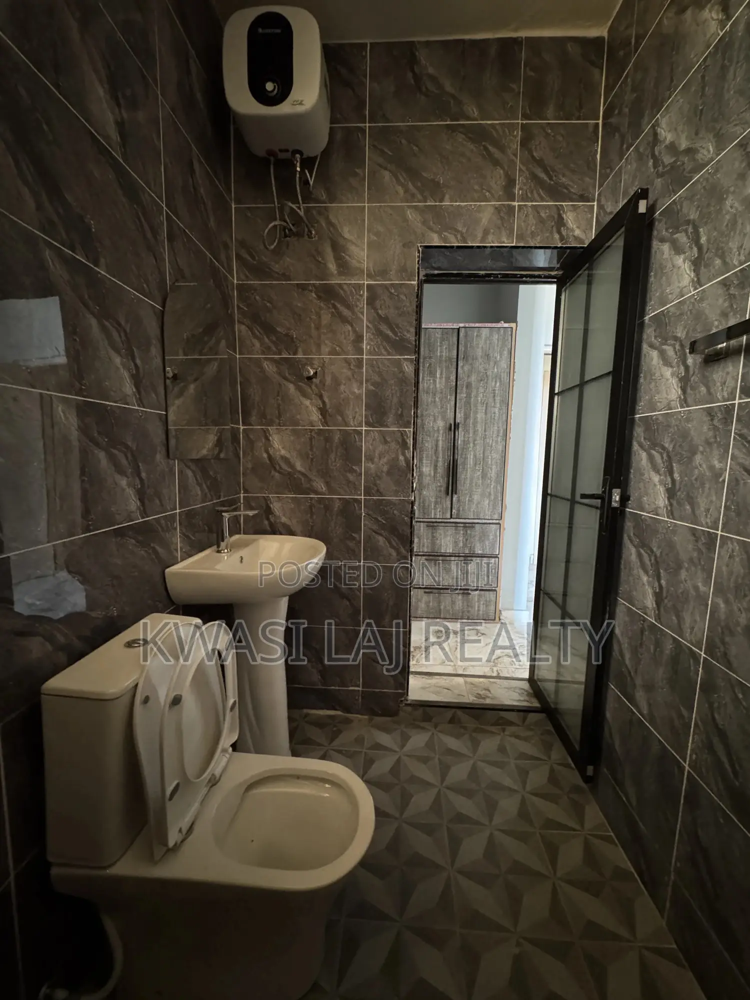 2bdrm Apartment in Dansoman for rent