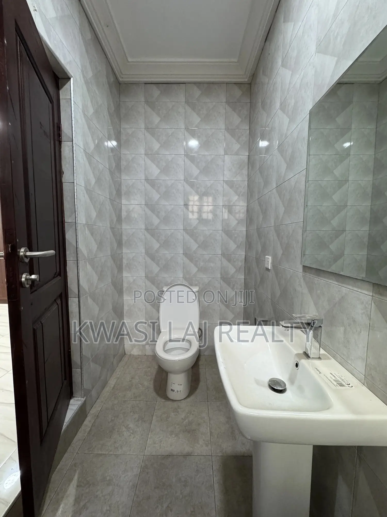 3bdrm Apartment in Mile 11, Weija for rent