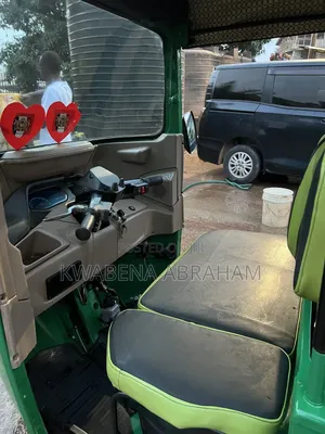 Bajaj RE 2024 Green