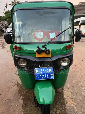 Bajaj RE 2024 Green