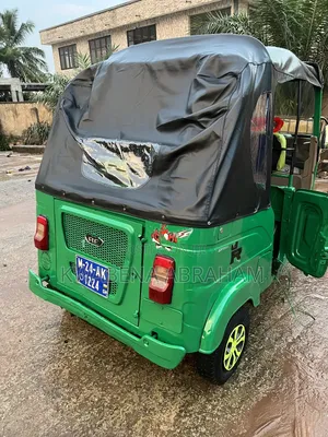 Bajaj RE 2024 Green