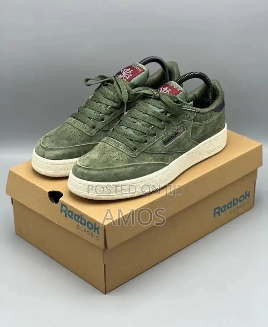 Reebok Classic Sneakers