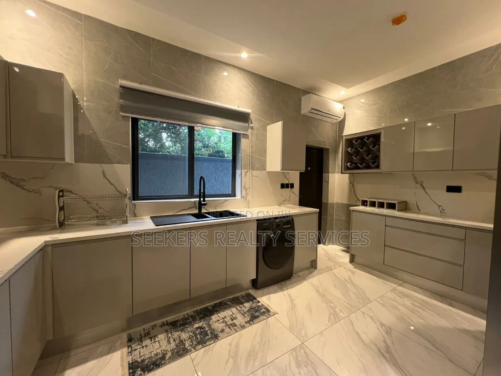 Furnished 4bdrm Townhouse / Terrace for rent