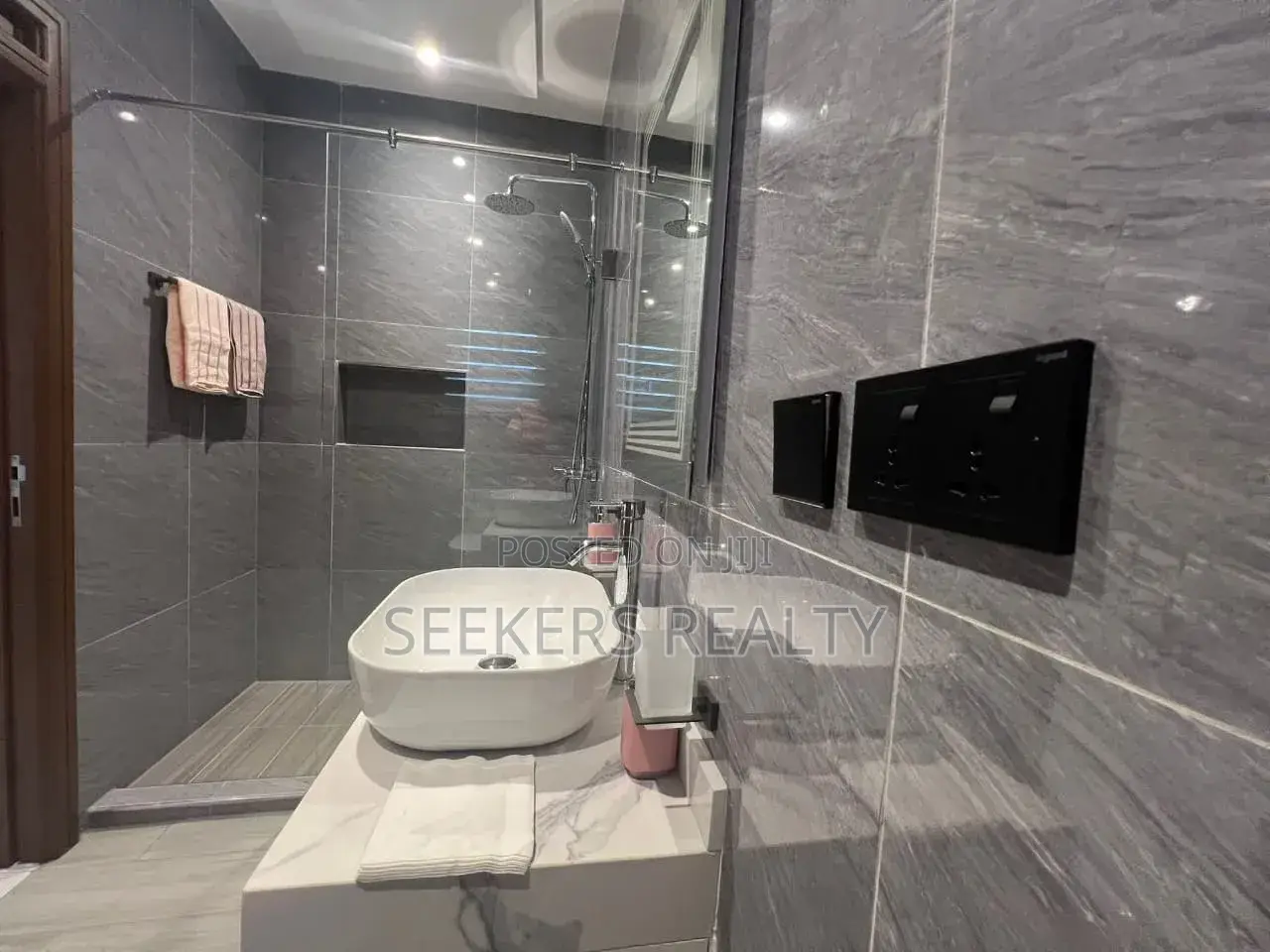Furnished 4bdrm Townhouse / Terrace for rent