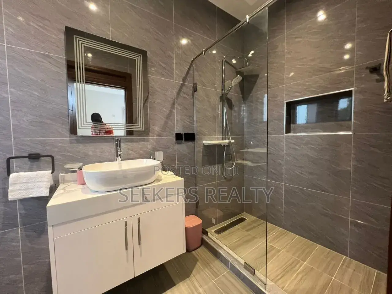Furnished 4bdrm Townhouse / Terrace for rent