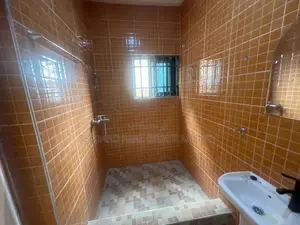 4bdrm Duplex in Sefdard Properties, Pokuase for rent