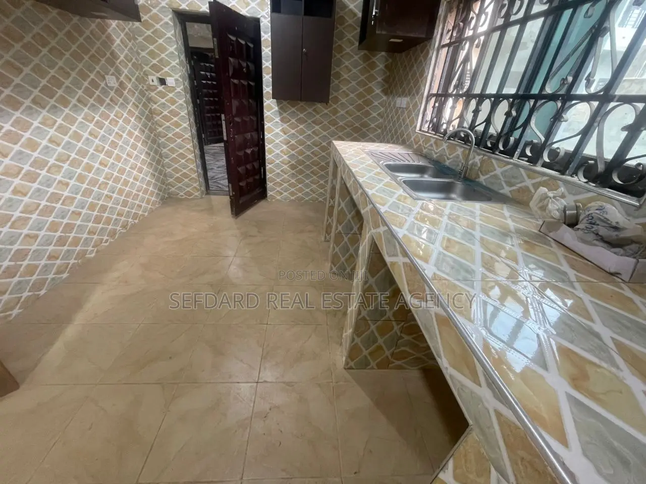 4bdrm Duplex in Sefdard Properties, Pokuase for rent