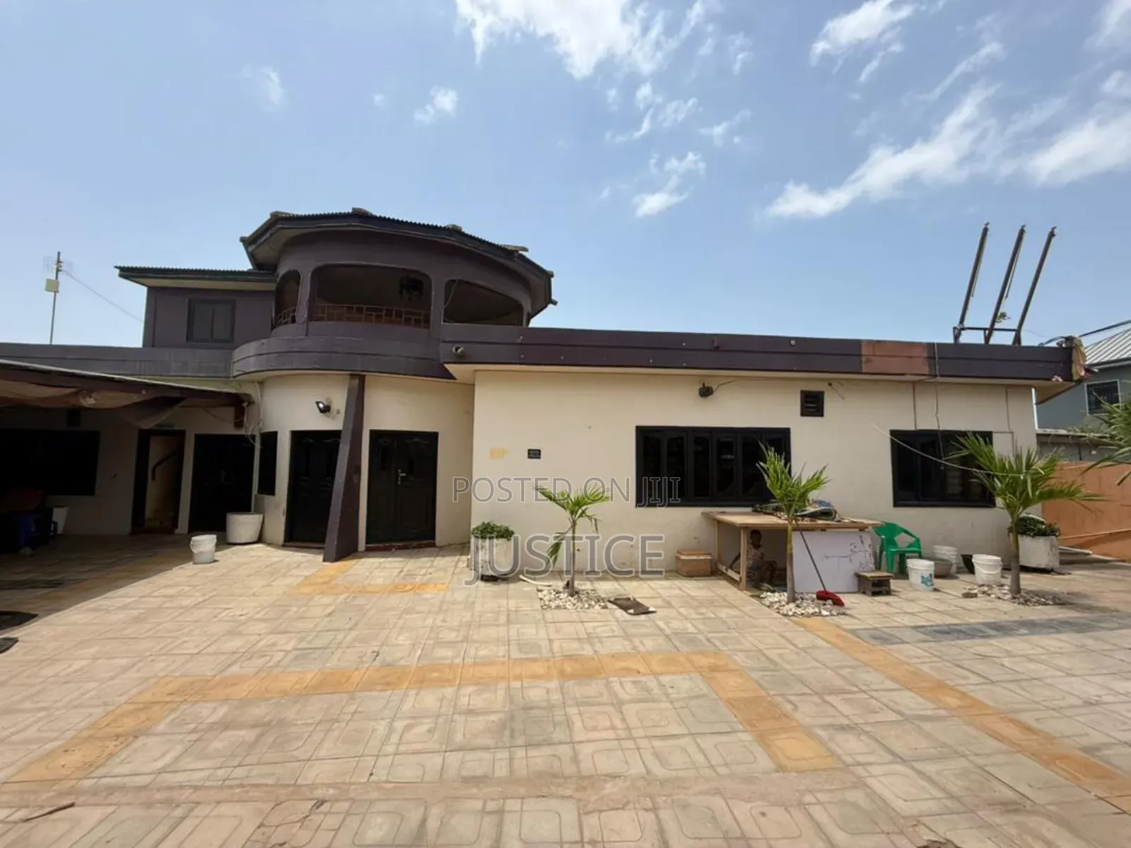 10 Bedrooms Guest House McCarthy Hills