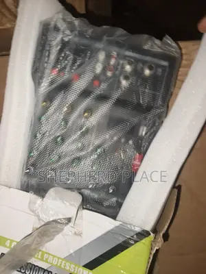4-Channel Audio Mixer