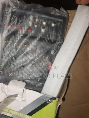4-Channel Audio Mixer