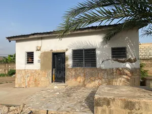 1bdrm House in New Town for rent