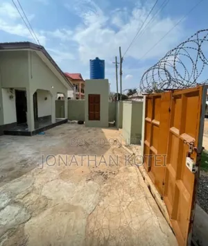 2bdrm Apartment in Baatsona Total for rent